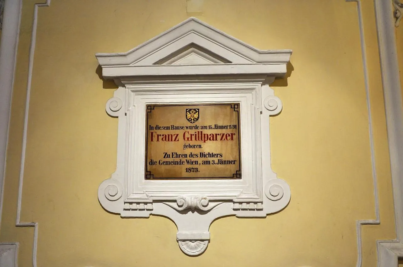 Private Comfort Stephansplatz - Self Check In Vienna Guest house