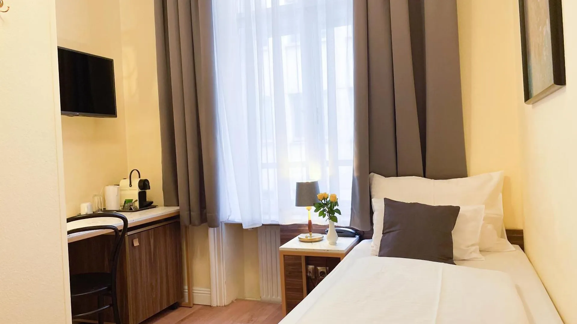 فندق Private Comfort Stephansplatz - Self Check In فيينا 0*,