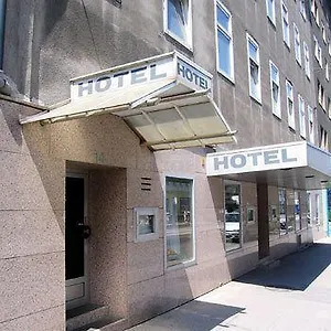 Cyrus Bed & Breakfast